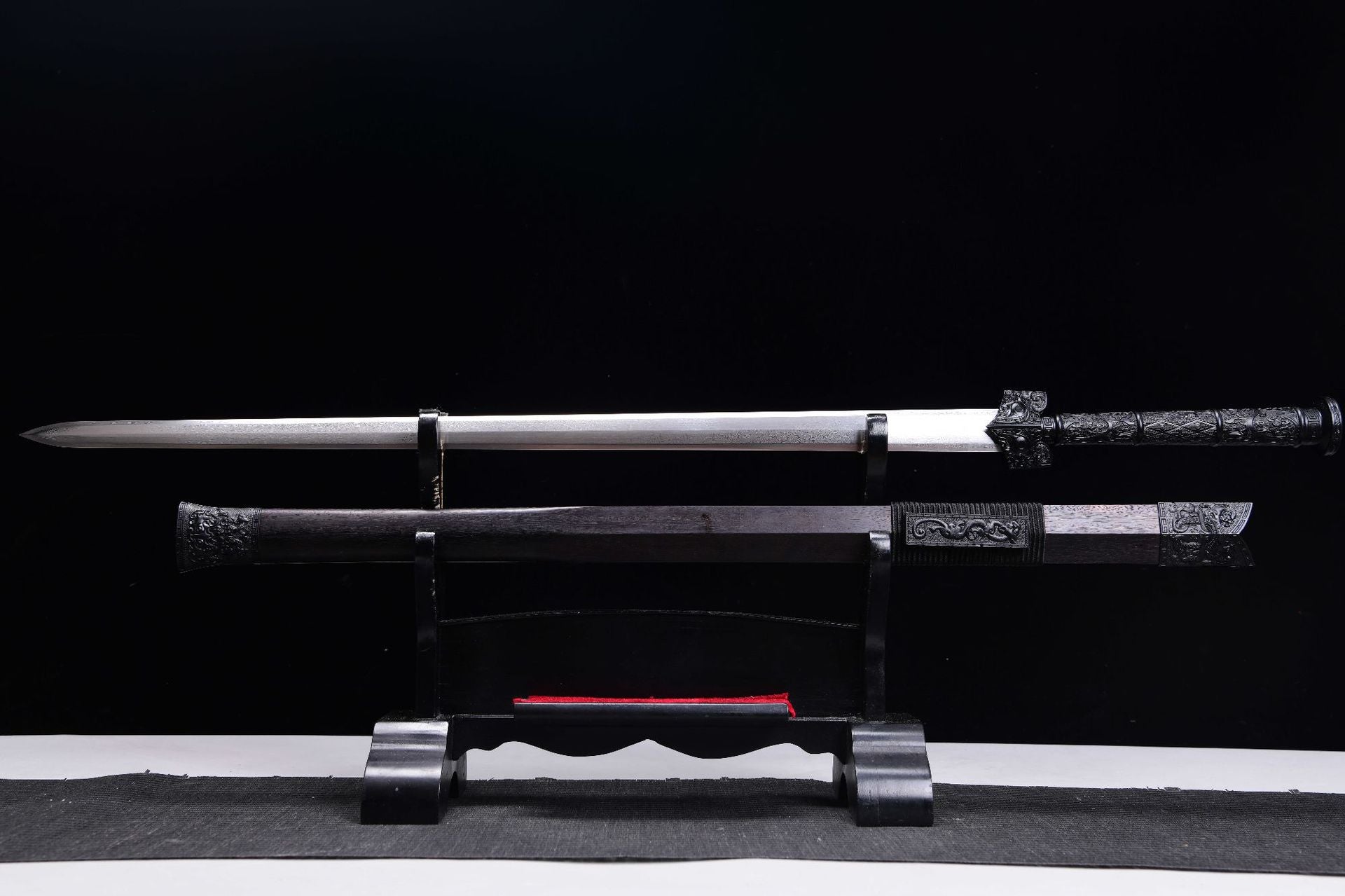 860 Long 28-inch Ink Dragon Han Sword