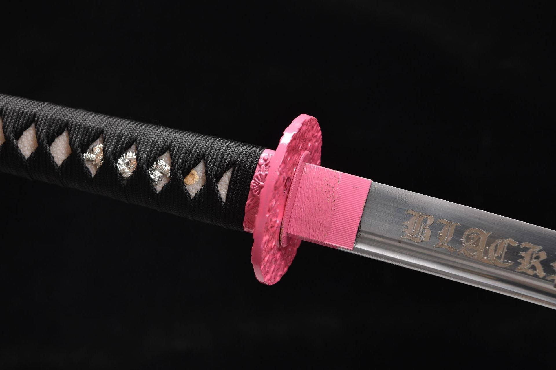 the same style used by female group members