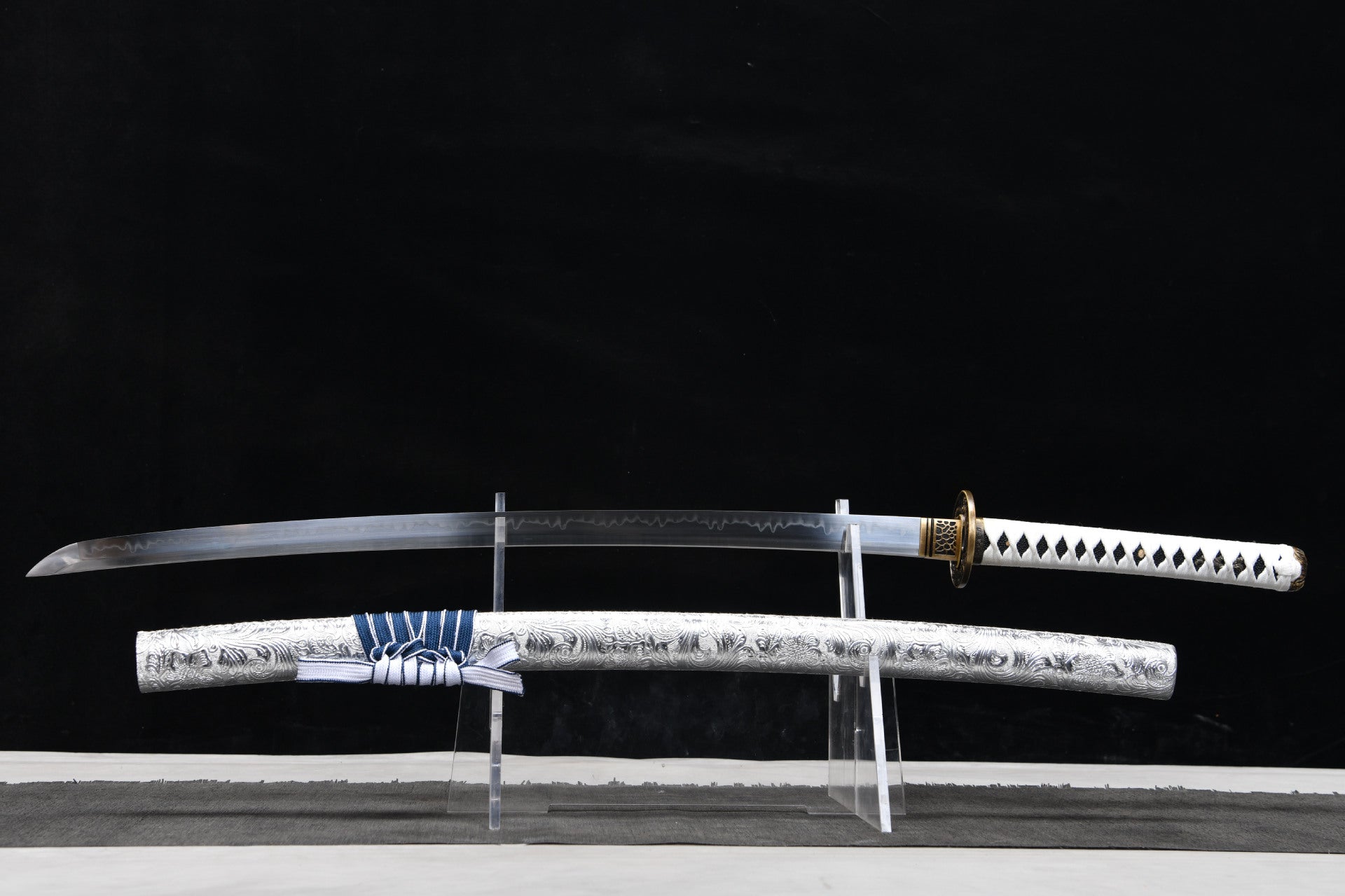 26-inch Long T10 Blade Katana - Little White Dragon Sword