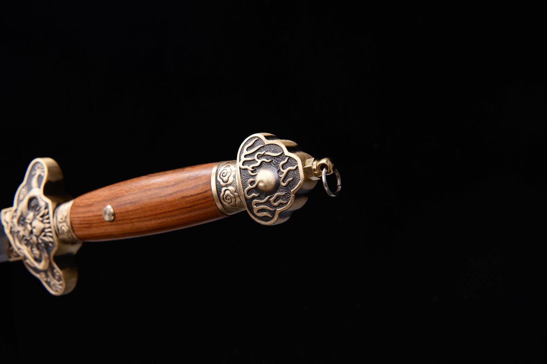 1700 New 28-inch Feather Pattern Flower Pattern Steel Qing Sword--Yulong Qing Sword
