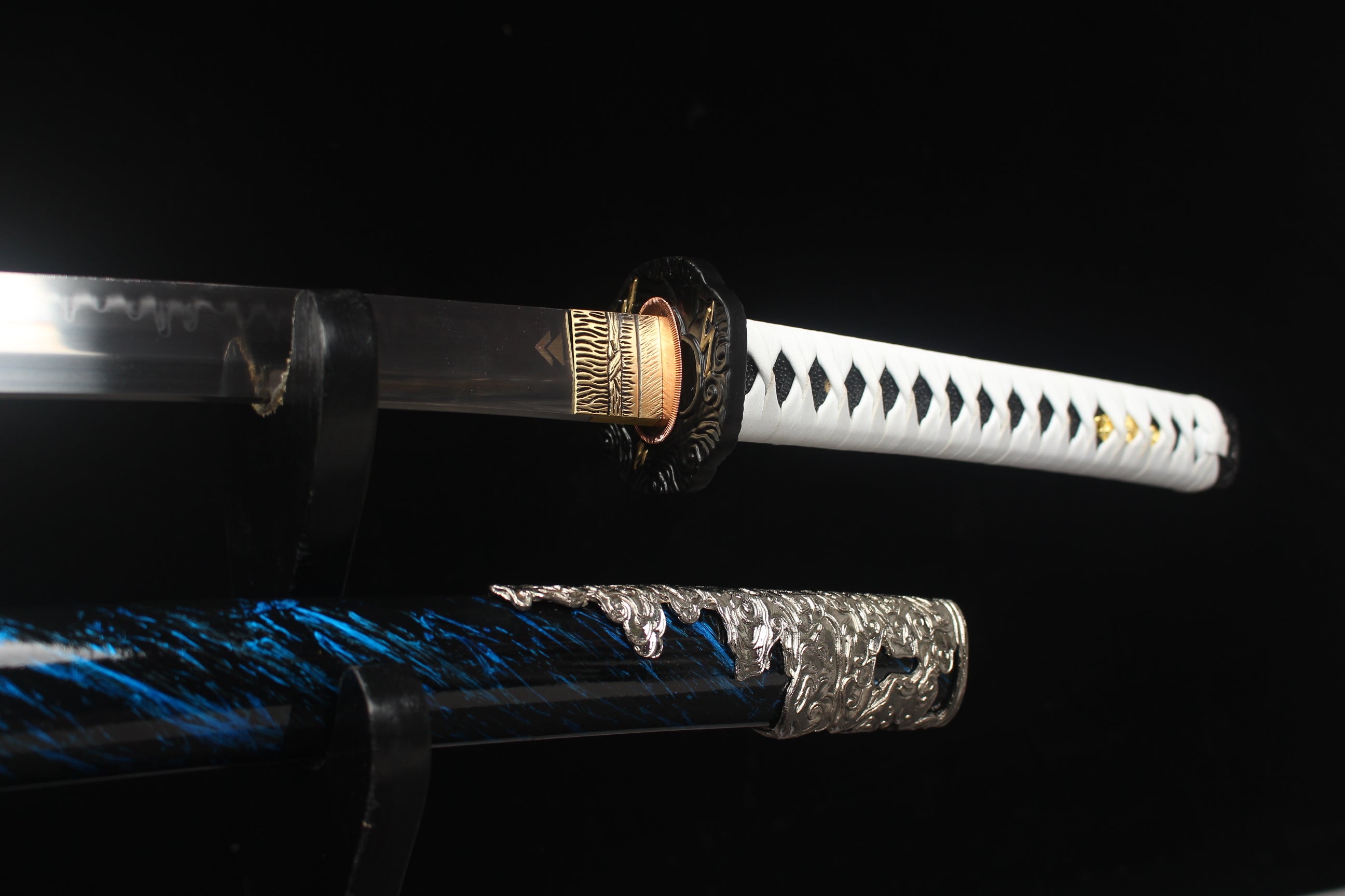 Game and animation peripheral series - handmade version of T10 steel burning blade fully ground zinc alloy knife set Ghost of Tsushima (short version