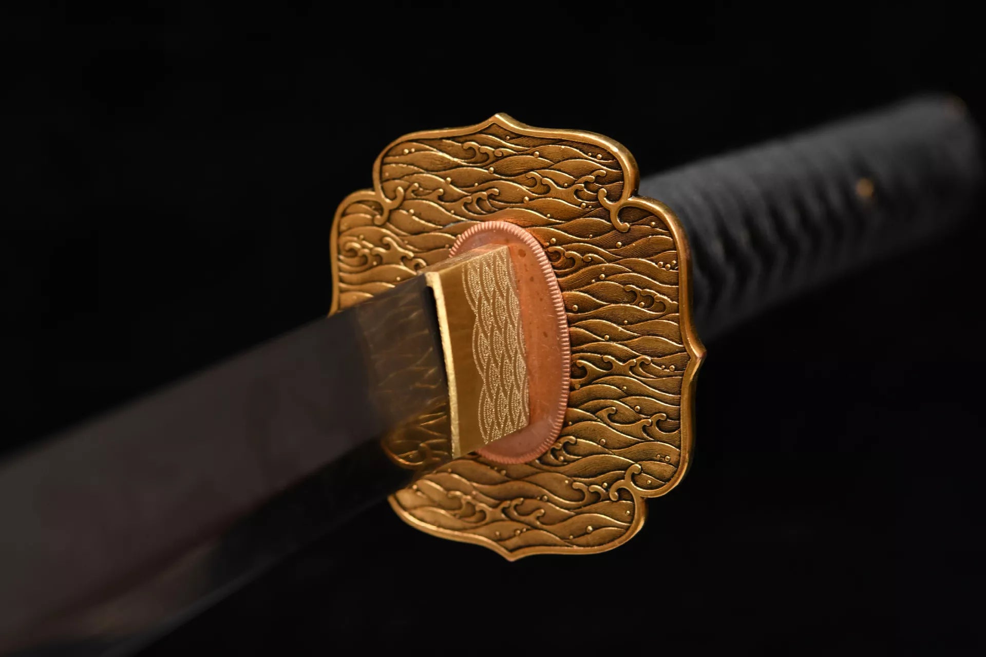 26-inch T10 Steel Sword - Maki-e Golden Dragon Sword