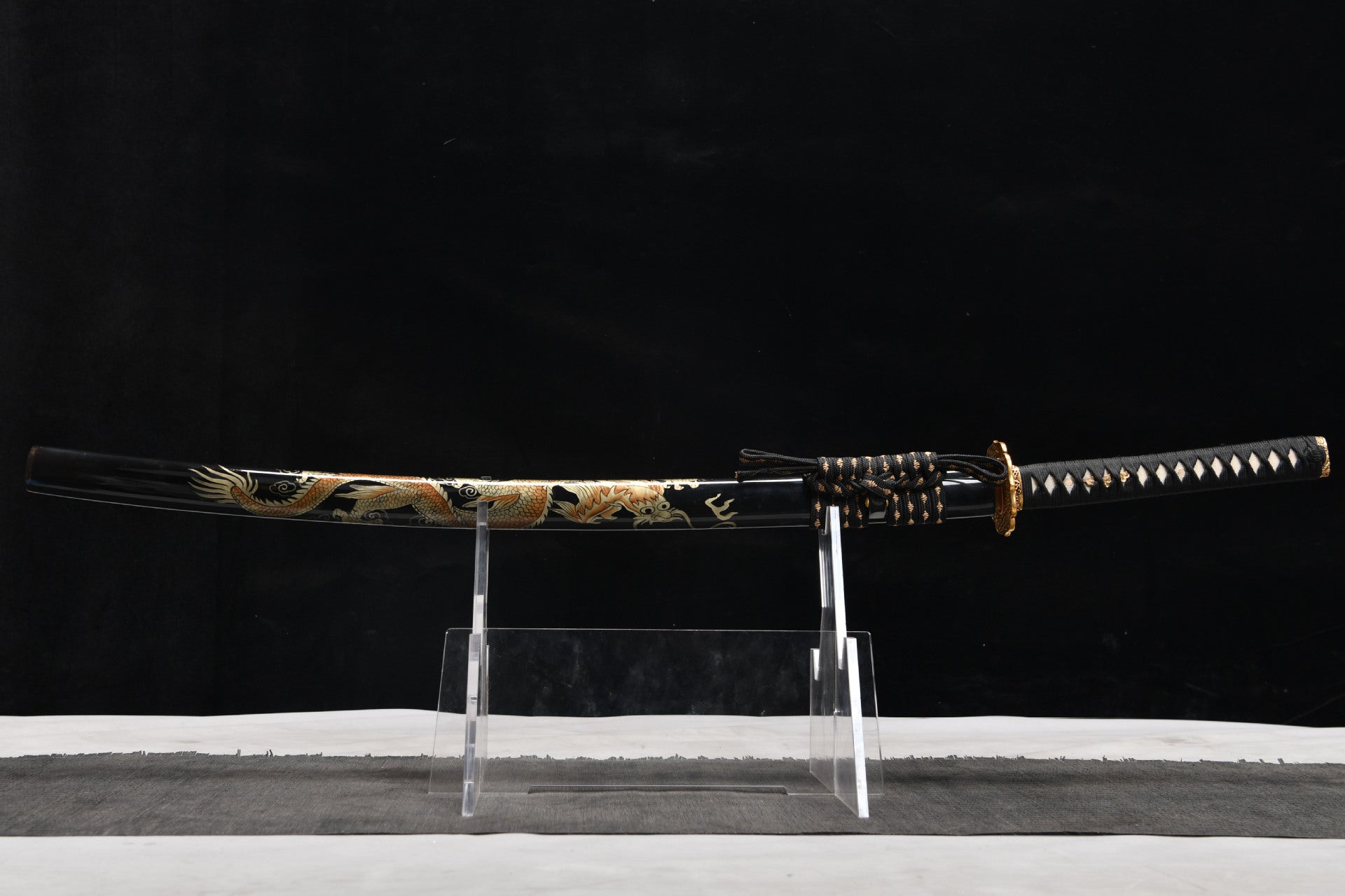 26-inch T10 Steel Sword - Maki-e Golden Dragon Sword