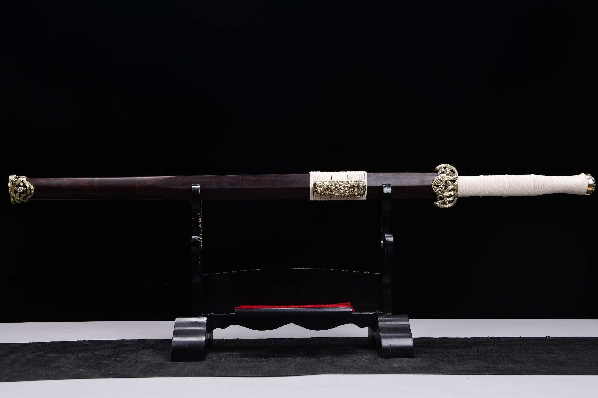 2360 New 28-inch Feather Patterned Patterned Steel Han Sword - Golem Sword