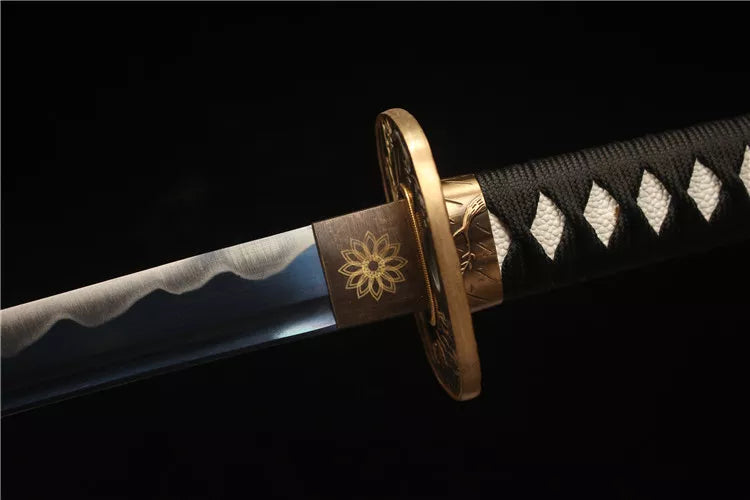 Exquisitely carved brass antique suit, high-carbon steel baked Lanquan ground white mouth samurai sword - Dragon Blood Warrior Princess