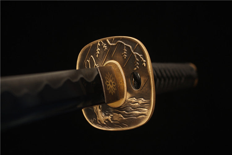 Exquisitely carved brass antique suit, high-carbon steel baked Lanquan ground white mouth samurai sword - Dragon Blood Warrior Princess
