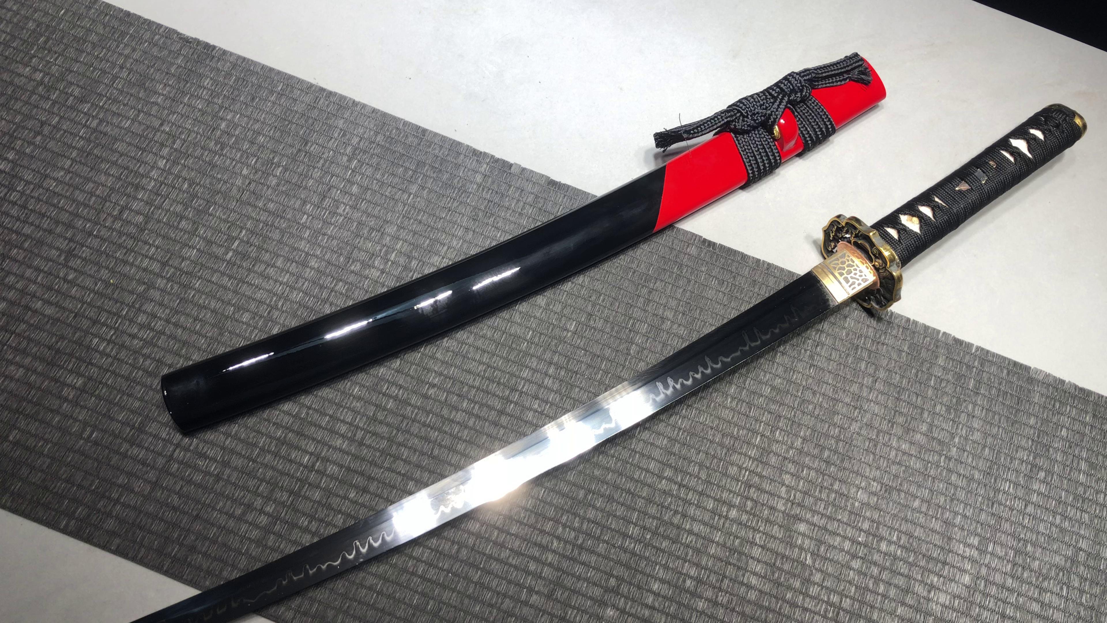 760 Special New Medium 20" T10 Burnished Blade Samurai Sword Rib Differential - Small Sea Dragon