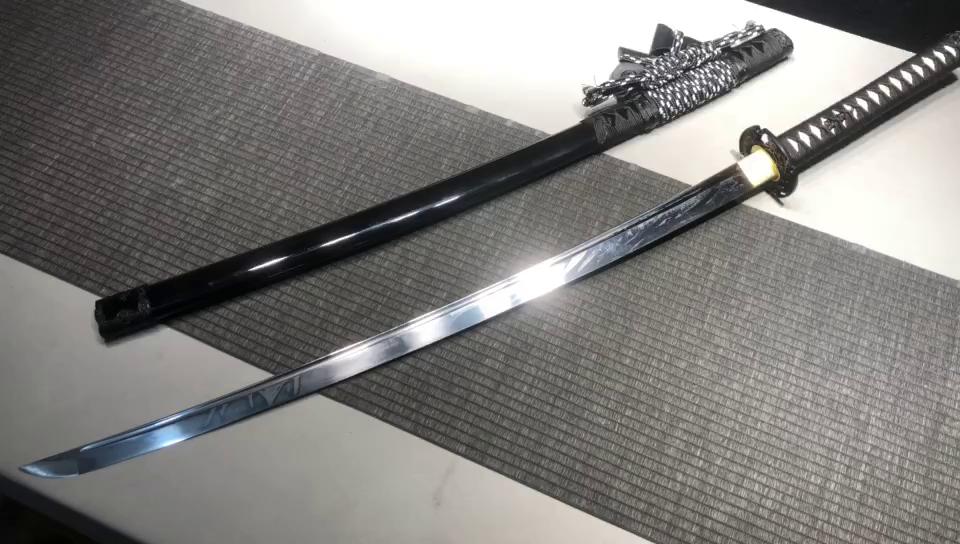 600 Long 26-inch High Manganese Steel Taisho Samurai Sword - Black Swordsman