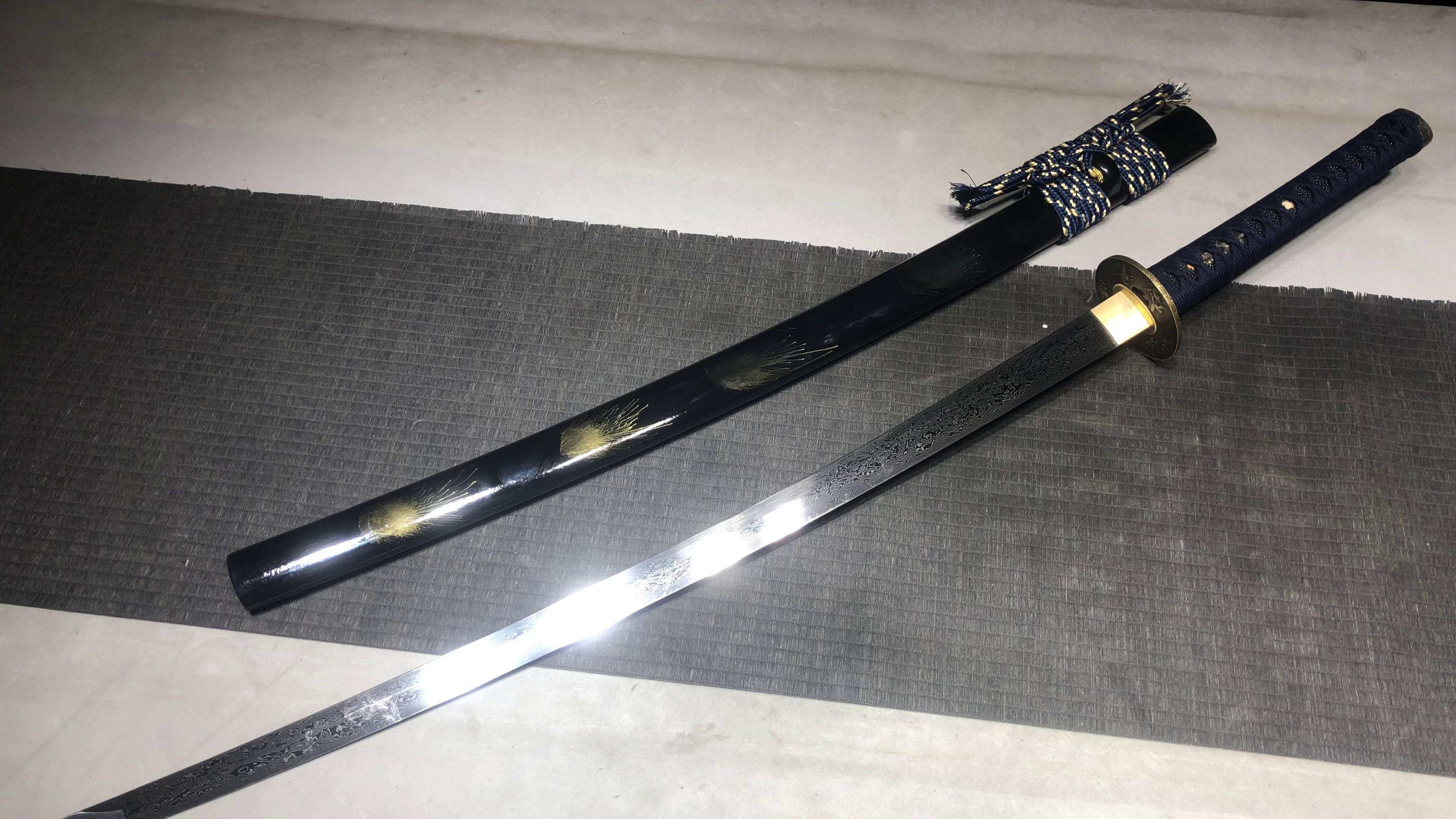 660 New Handmade Long 26-inch Turtle Patterned Flowering Steel Samurai Sword - Senzuru Fighting Sword