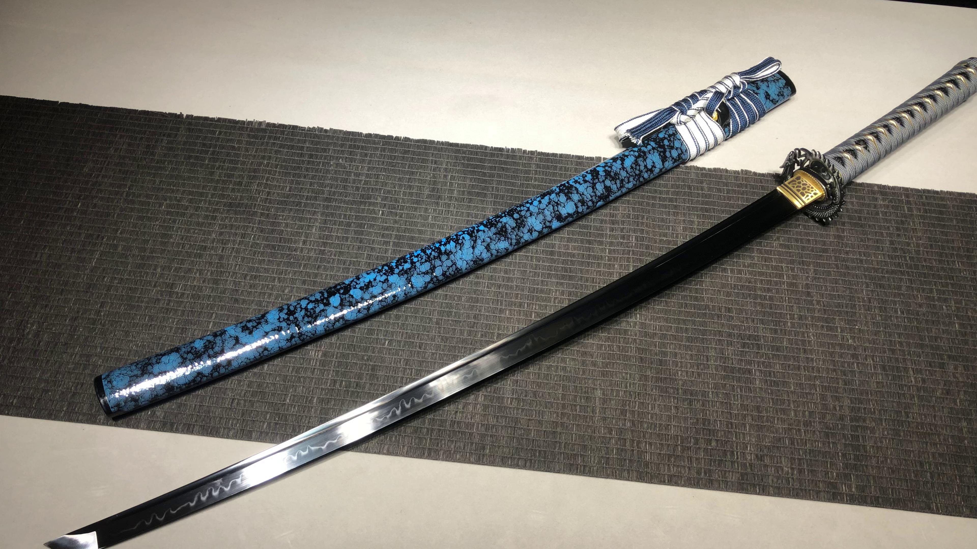 740 New Handmade Long 26-inch T10 Burnt Edge Samurai Sword - Black Dragon Taisho