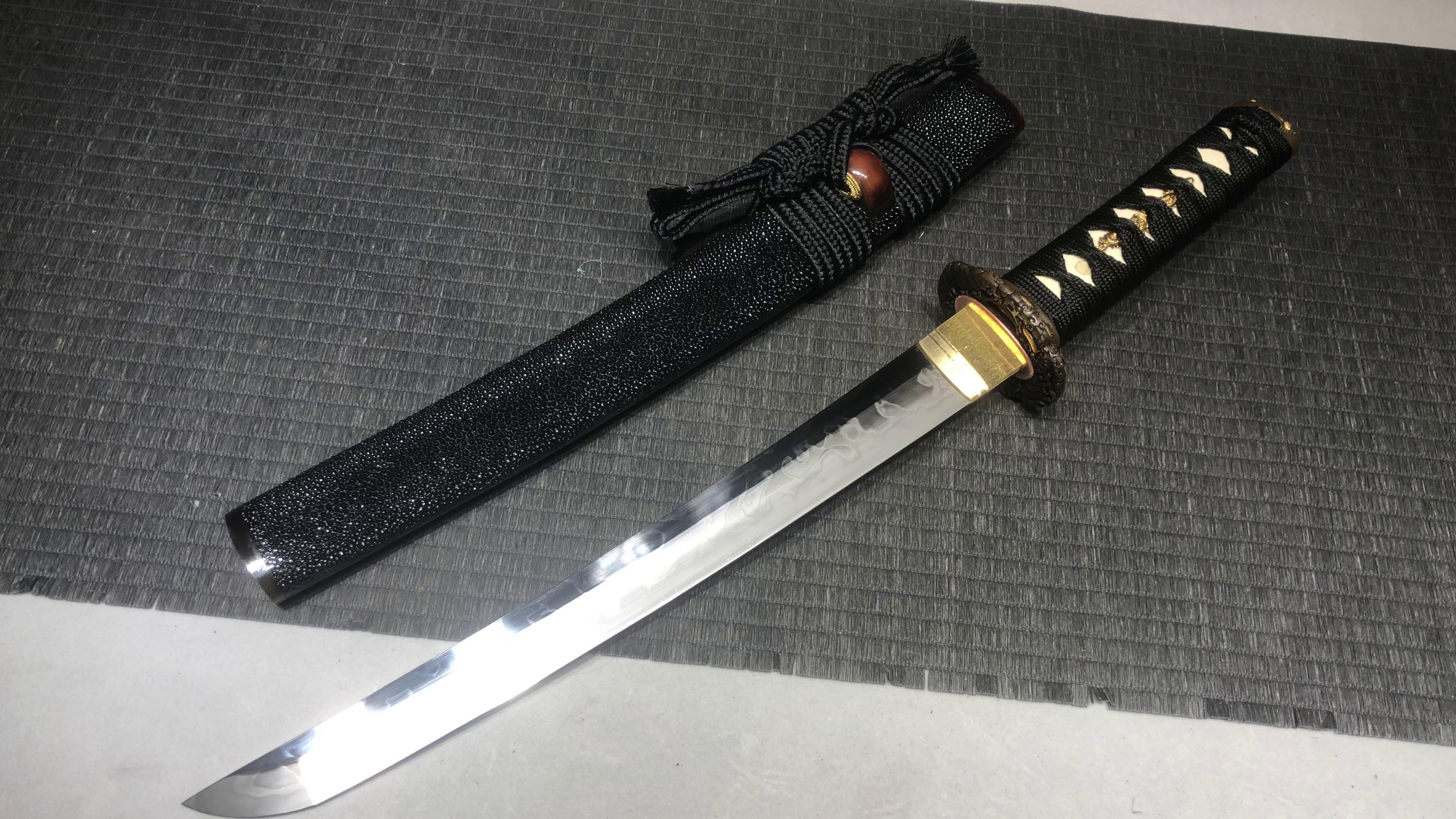 3200 New Handmade Long 12-inch T10 All Burnt Japanese Research Samurai Sword - Gold Eagle Small Cloud Dragon Short Sword