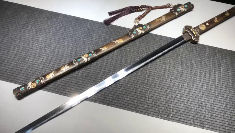 2200 Long 26-inch New Patterned Patterned Steel Burnished Edge Fighting Research Tang Sword - Lion King Tang Sword