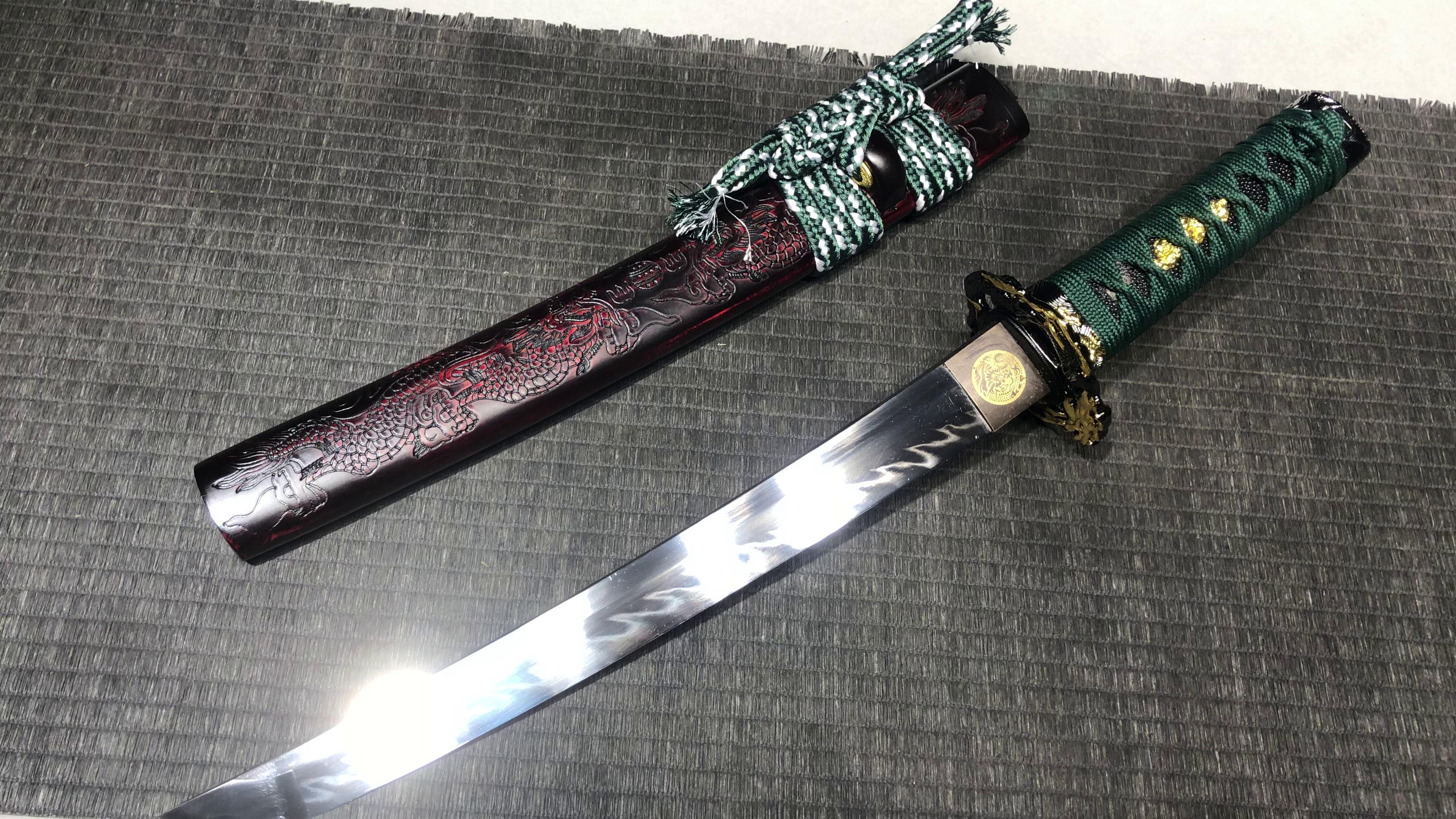 660 New Handmade Short 12-inch T10 Burnt Edge Serrated Samurai Sword - Blue Dragon Short Sword