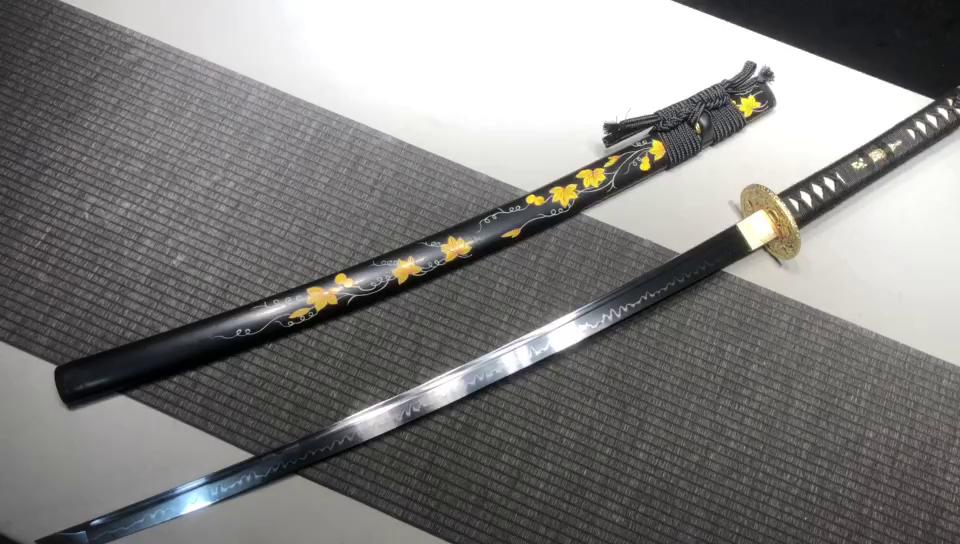 1360 Long 26 T10 Steel Burnt Edge Fighting Sword Samurai Sword - Maki-e Maple Leaf
