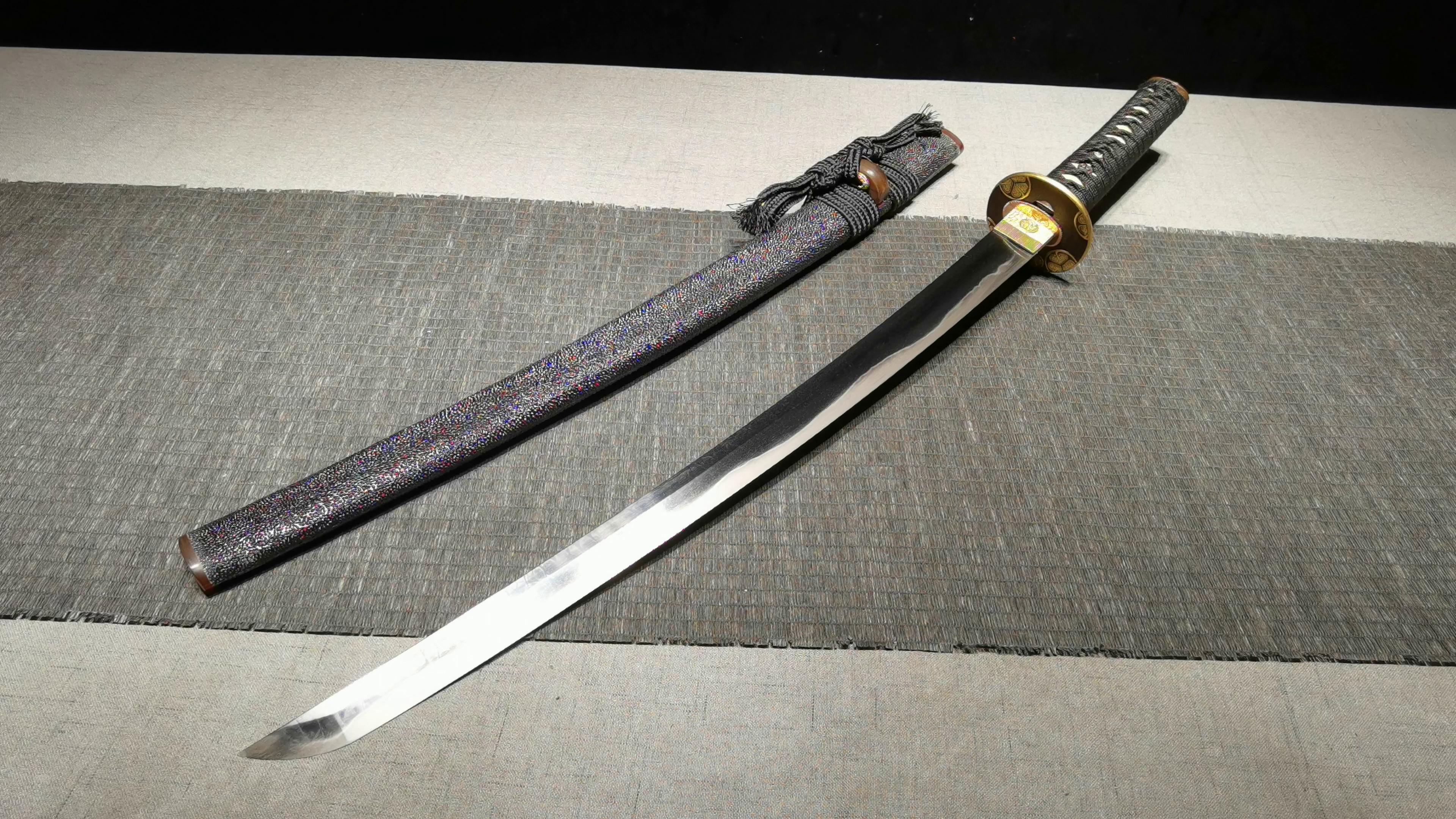 2800 Medium 20" New Pearland Makeup Study Rib Differential - Shamrock Anemone Tokugawa Family Crest