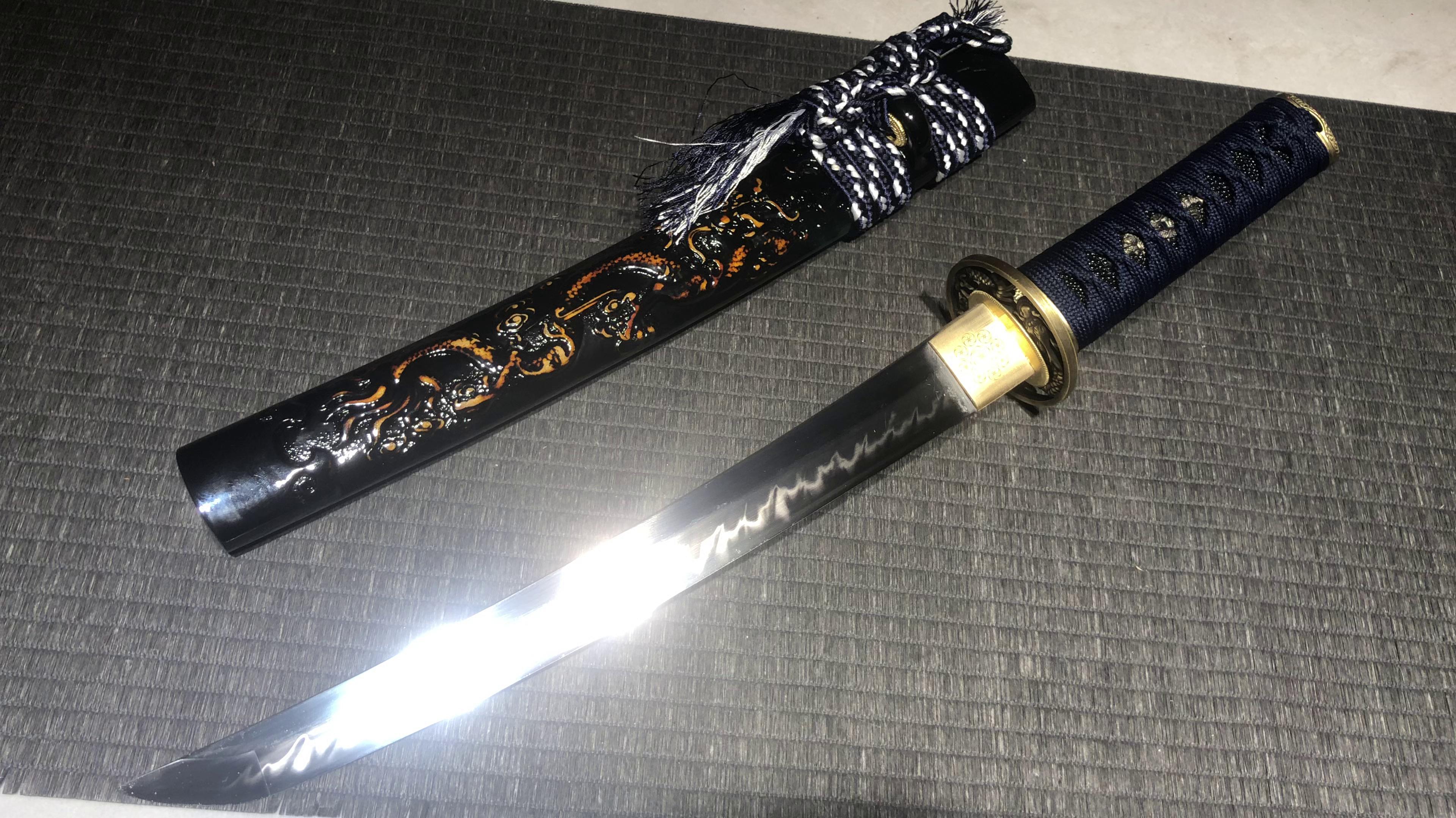 1100 New Handmade Short 12-inch T10 Steel Burnished Blade Candle Flame Pattern Samurai Sword - Small Blue Dragon Short Sword