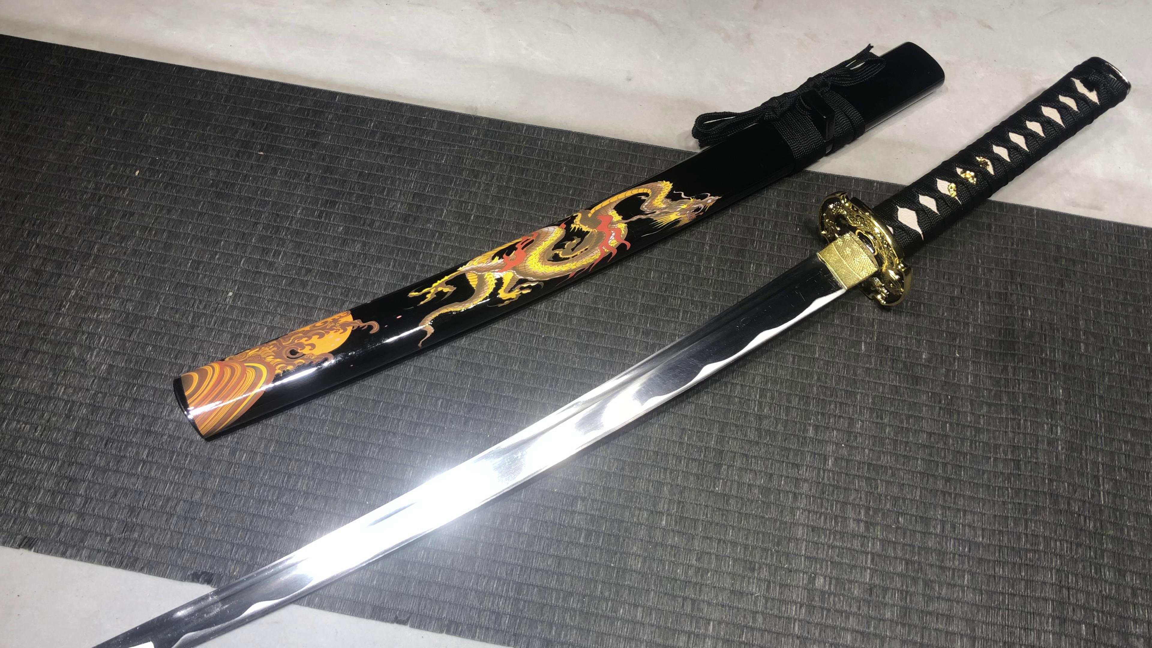 360 New Specials Medium 20" 1045 Samurai Sword - Golden Sea Dragon Rib Differences