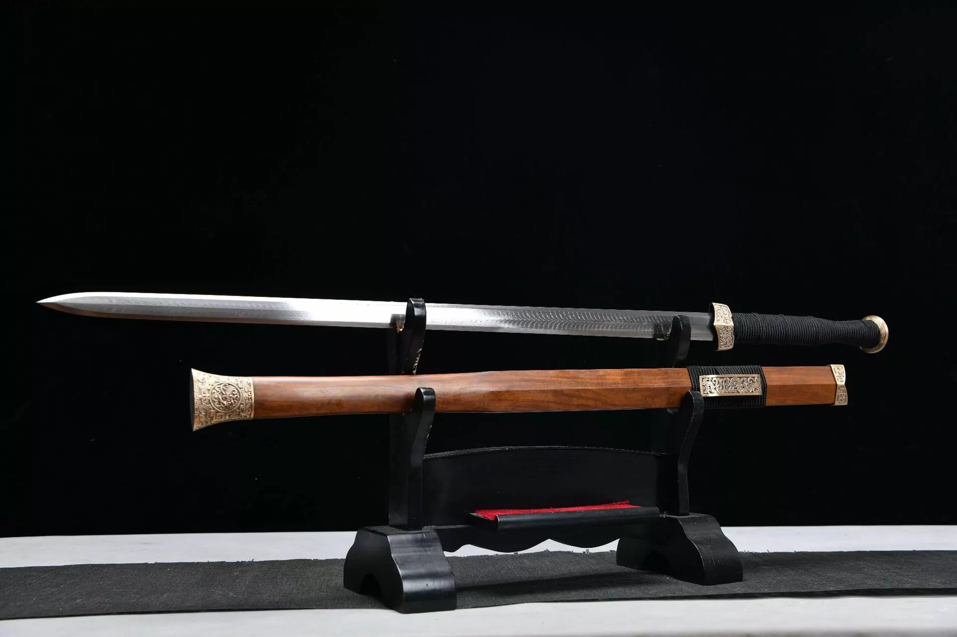 1200 New Handmade Long 28-inch Phoenix Feather Patterned Steel Han Sword--Ba Wang Han Sword