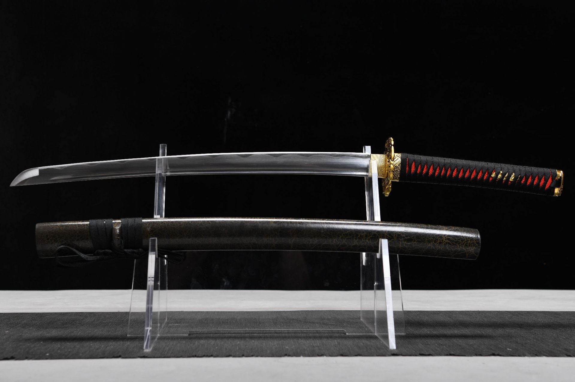 350 New Specials Medium 20" 1045 Carbon Steel Samurai Sword - Goldfish Rib Differences