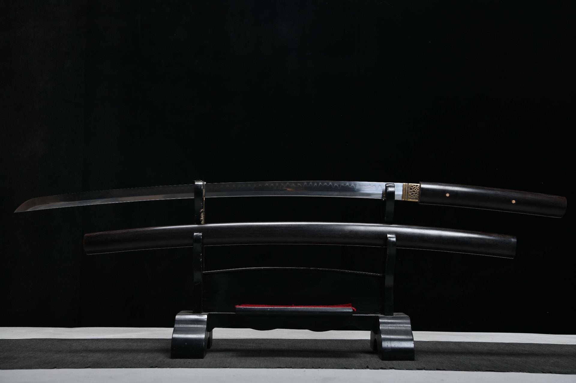 1160 New Handmade Long 26-inch Ebony T10 Burnt Edge Samurai Sword - Shadow Juho Fighting Sword
