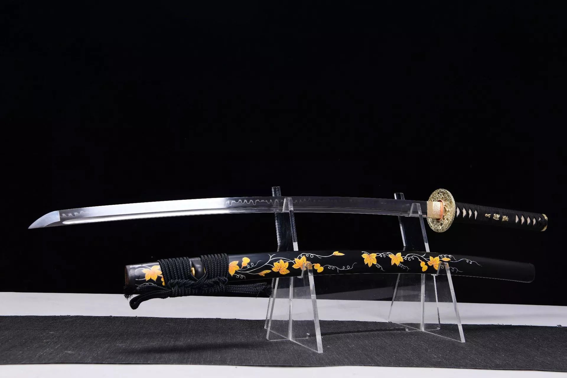 1360 Long 26 T10 Steel Burnt Edge Fighting Sword Samurai Sword - Maki-e Maple Leaf