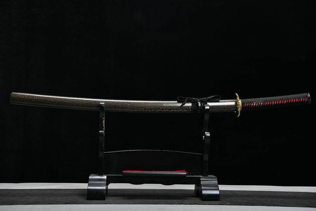 Chrysanthemum-patterned sword