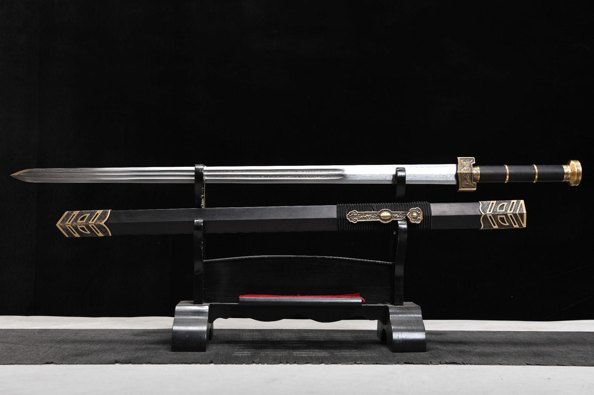 1060 New Handmade Long 28-inch Pure Copper Patterned Steel Han Sword - Ruyi Sword