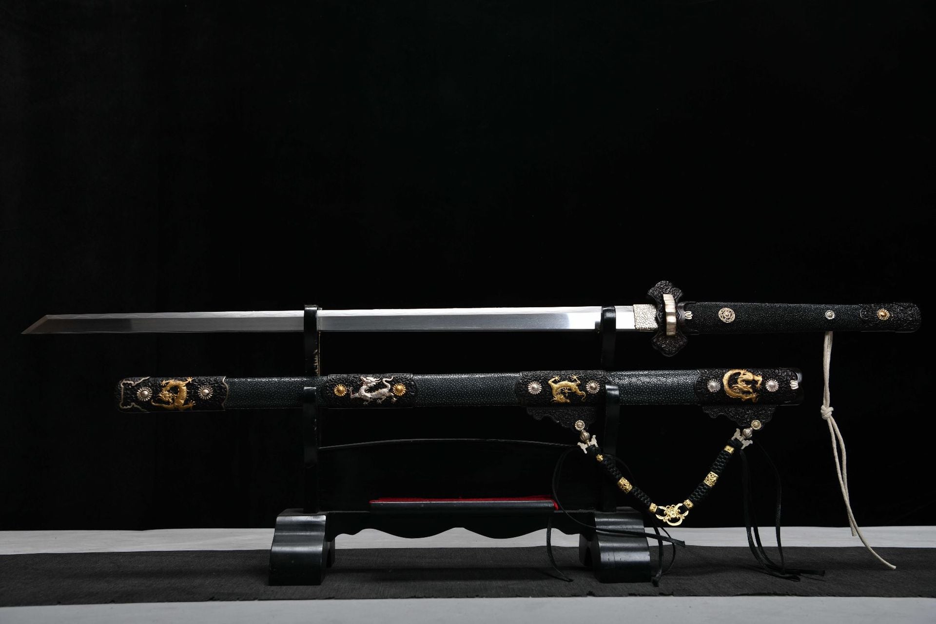 4800 New Handmade Long 26-inch Clip Steel Tang Horizontal Knife - Deluxe Tang Knife (Hand Wrapped Cooked Fish Skin)