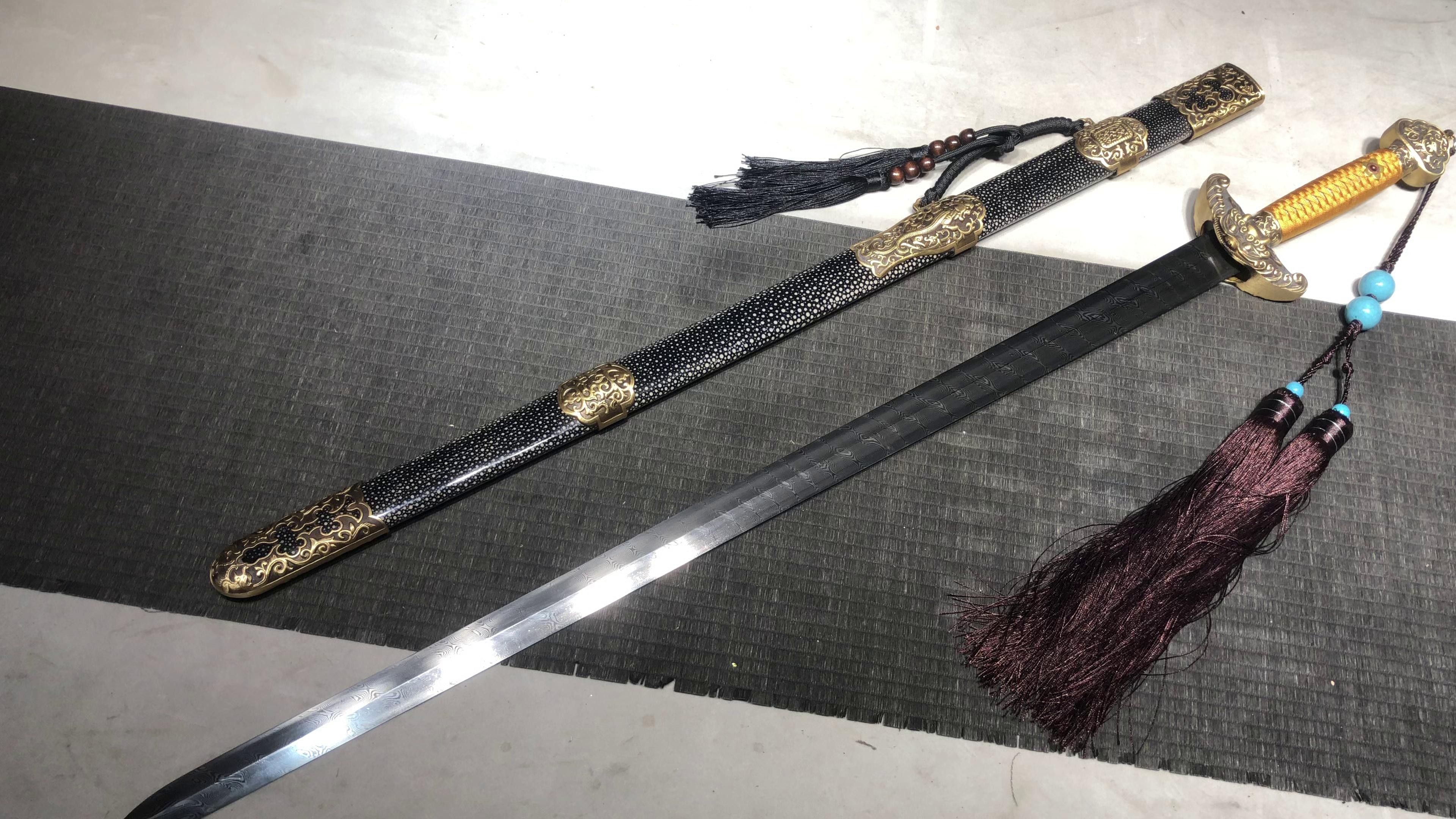 1560 New Handmade Long 28-inch Pure Copper Dama Tiantian Pattern Qing Sword - Qianlong's Sword