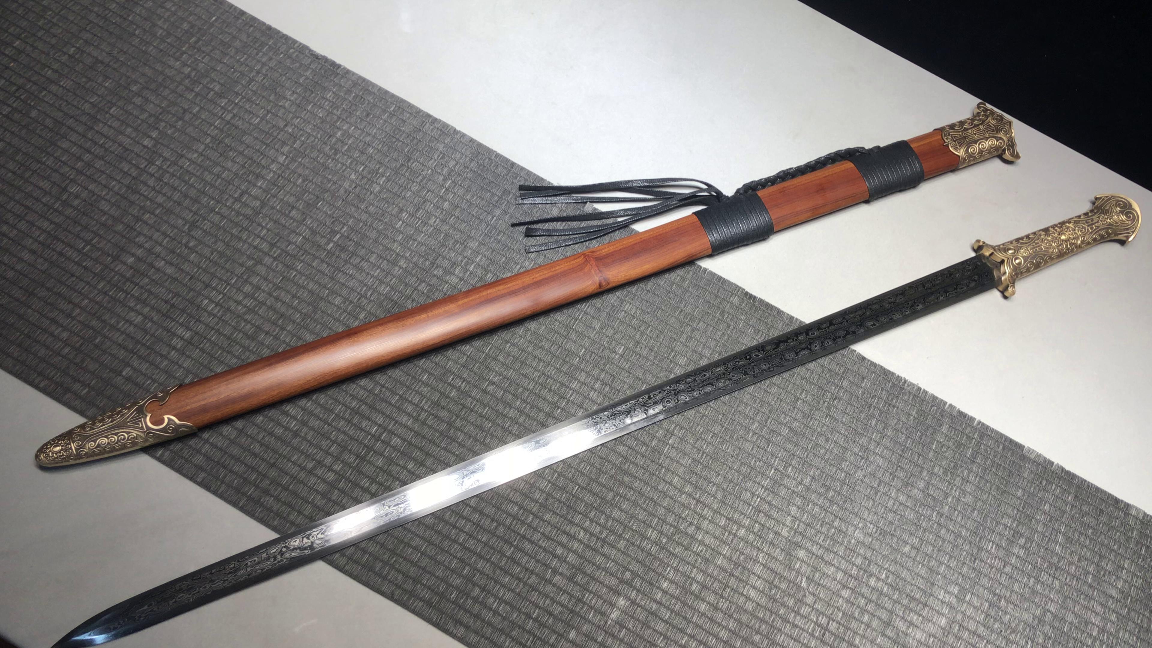 920 New Special Long 28 inch Patterned Steel Eight Sided Tang Sword - Assassin (One Handed Sword)