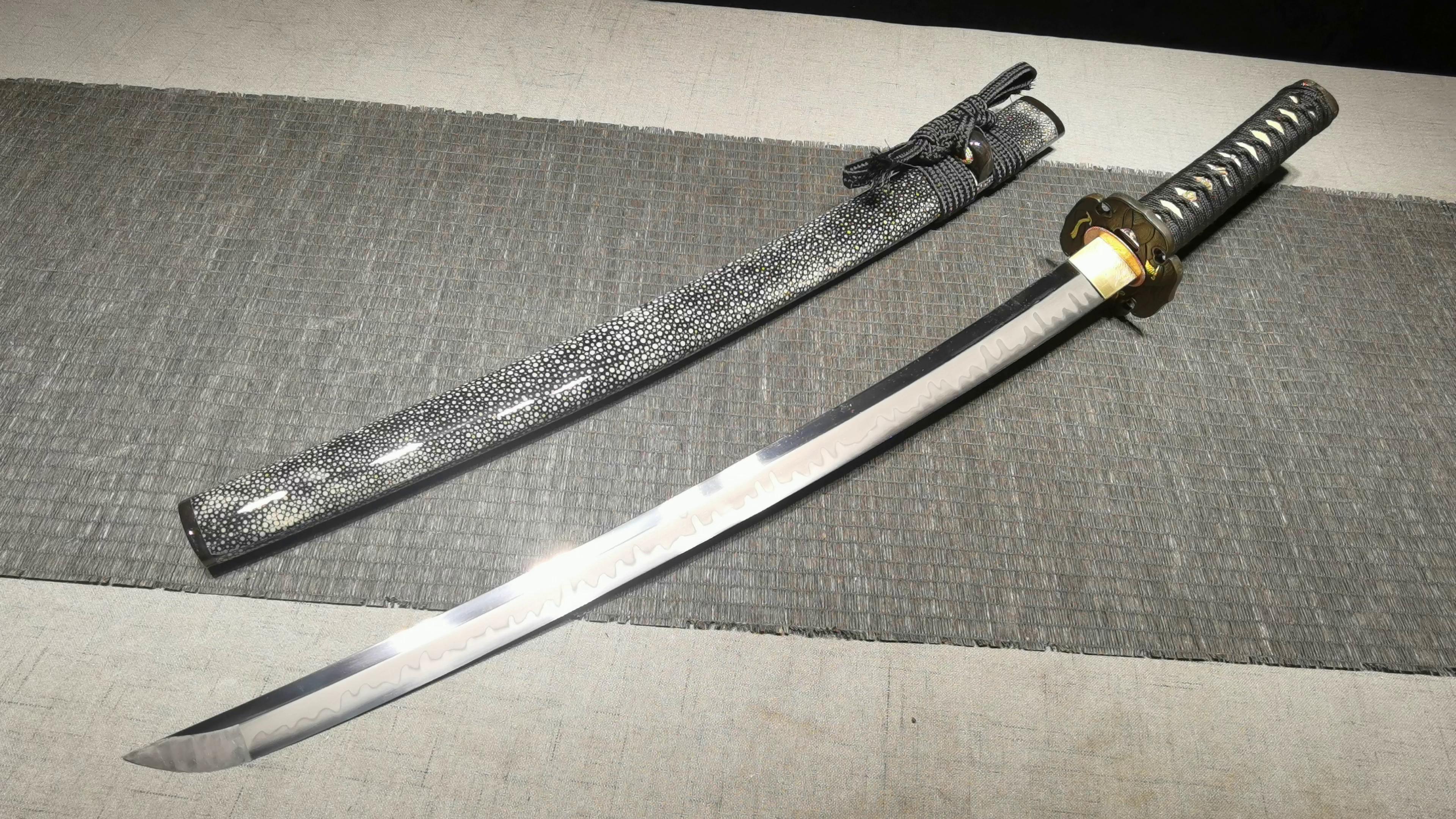 1560 Medium 20" New Wakizashi Samurai Sword - Green Dragon Battle Blade