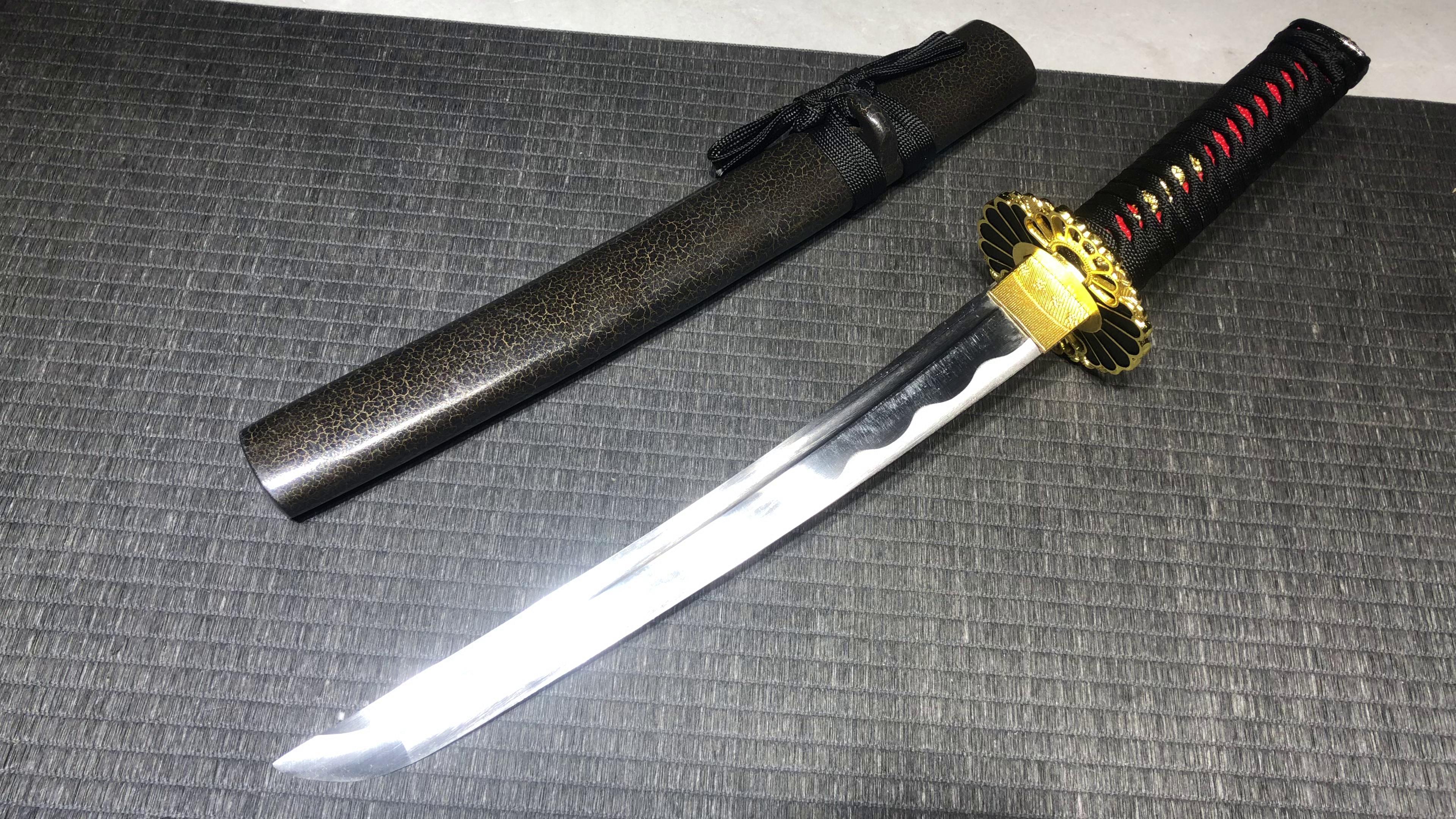 320 New Handmade Short 12-inch Medium Carbon Steel Samurai Sword - Chrysanthemum Short Sword