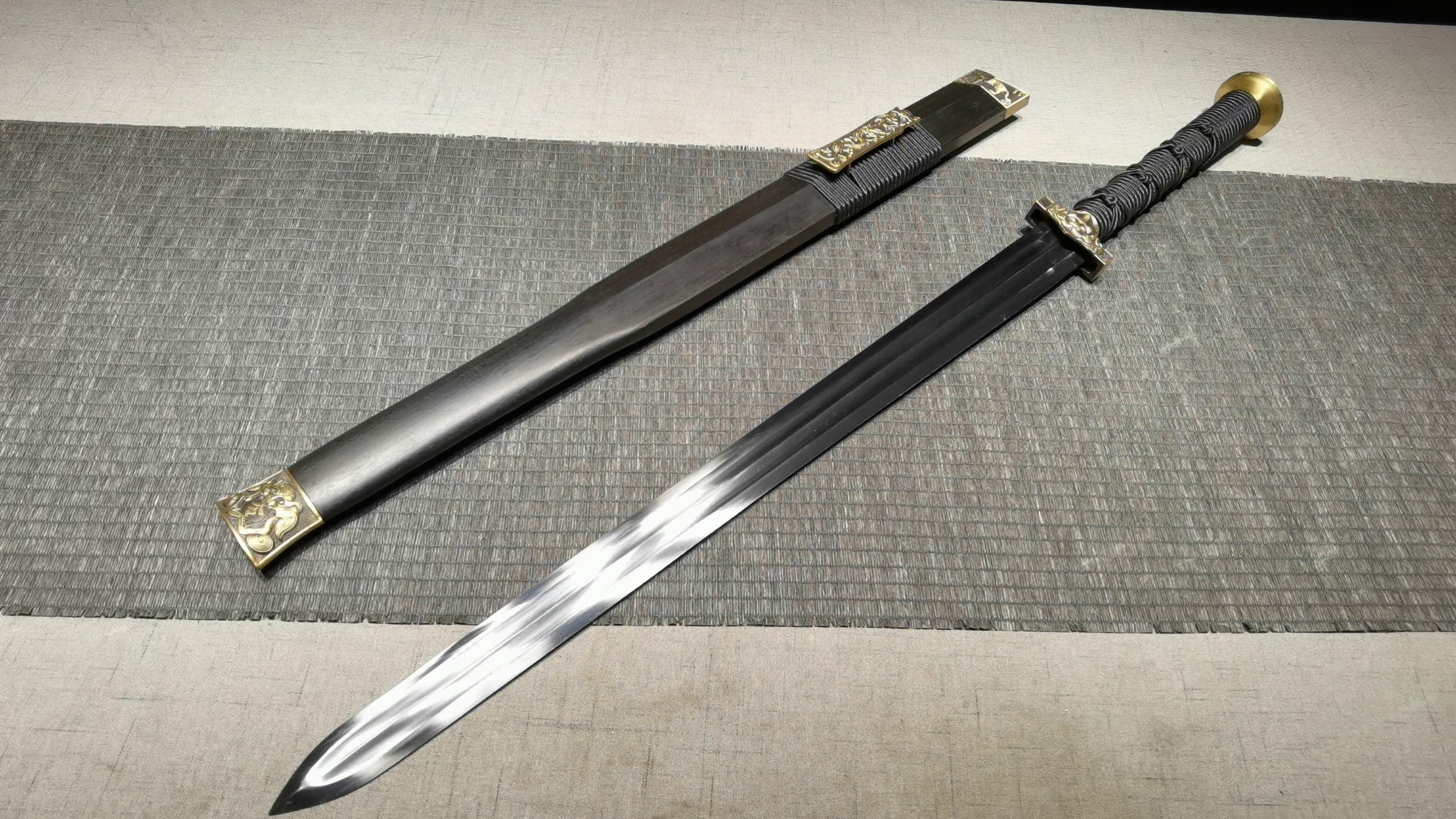 680 Medium 20" New Han Sword--General Tiger's Han Sword