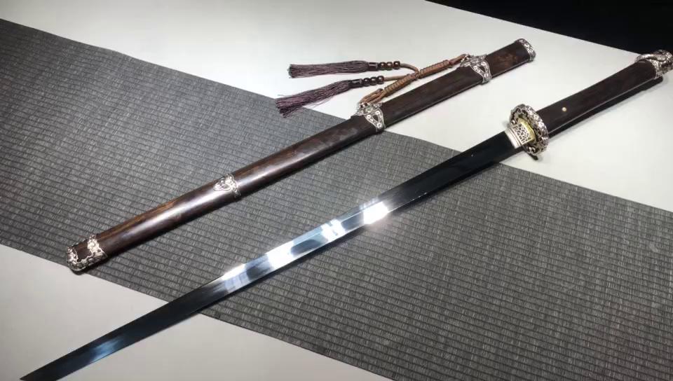 2800 New 26" Blade Steel Tang Knife - White Cherry