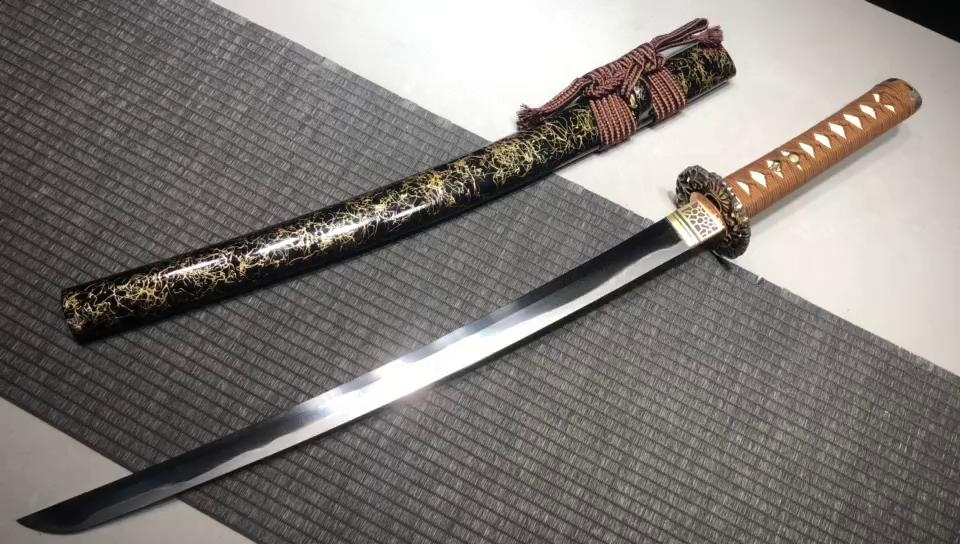 1100 New Specials Medium 20" T10 Burnished Blade Cosmetic Research Samurai Sword - Aurora Rib Differences