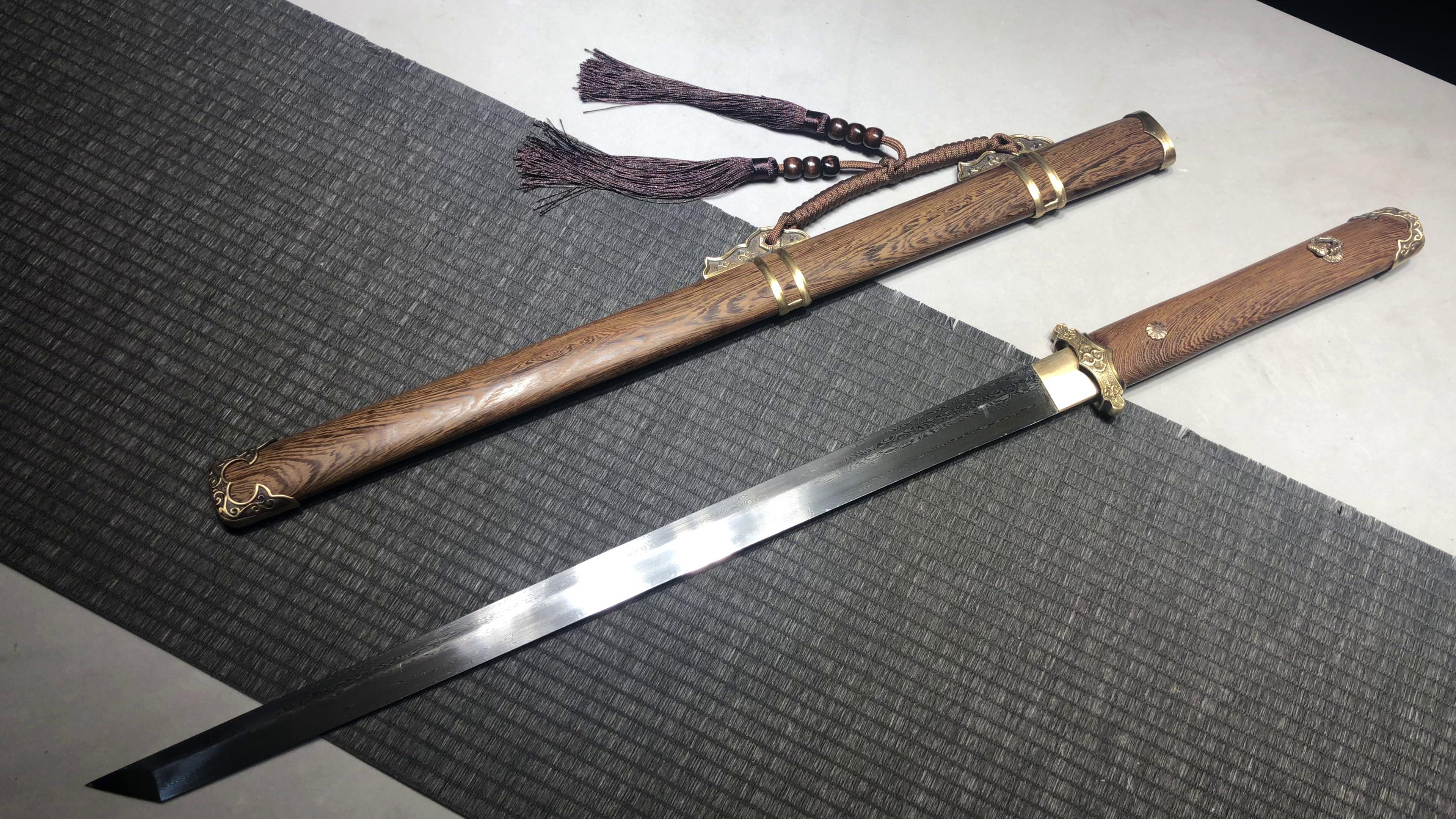 680 New Specials Medium 20" Patterned Steel High Performance Tang Cross Knife - Small Tang Knife (Patterned Steel)