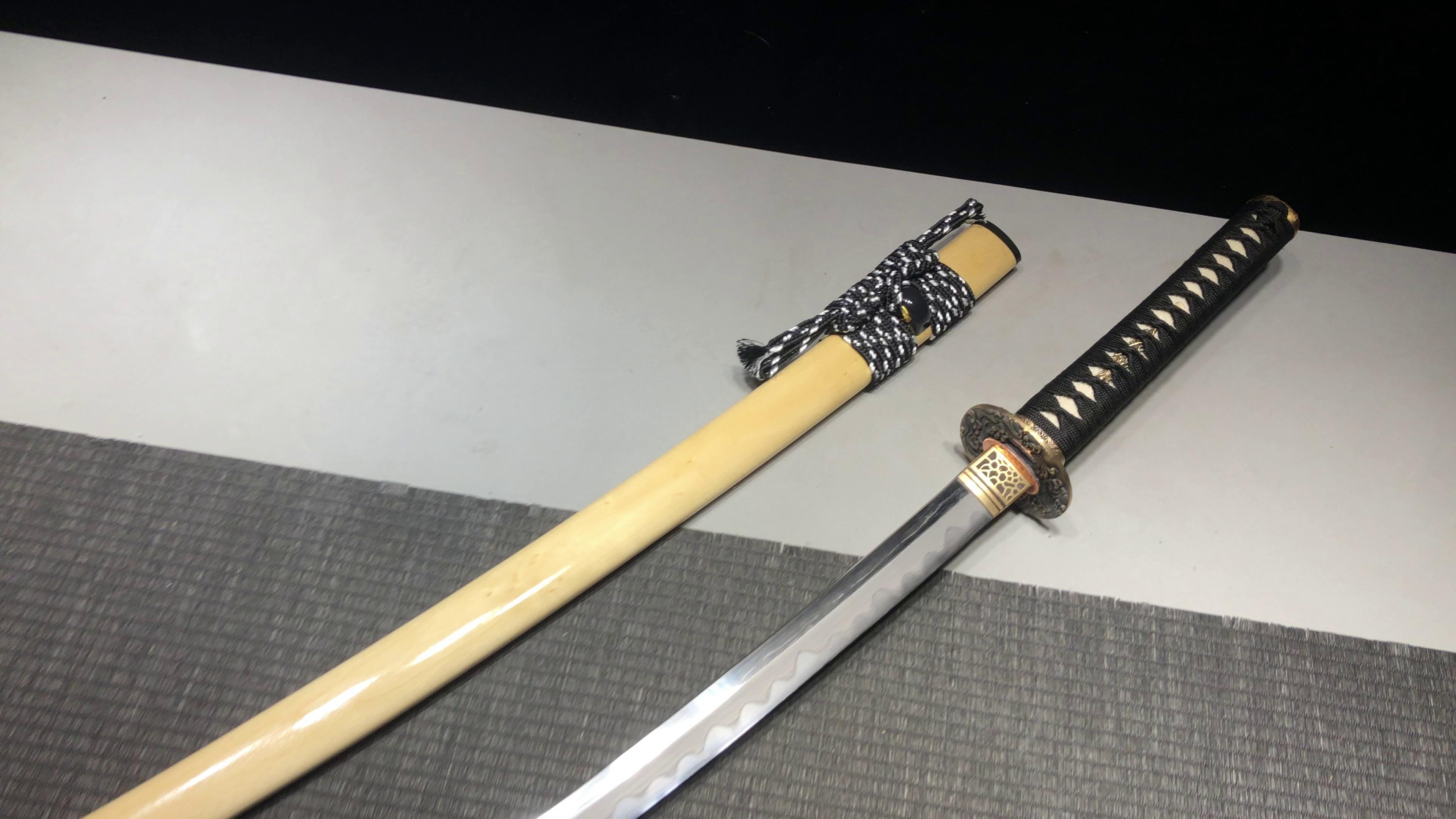 2260 New Handmade Long 26-inch Triple Clip Steel Samurai Sword - Shiranami Fighting Sword