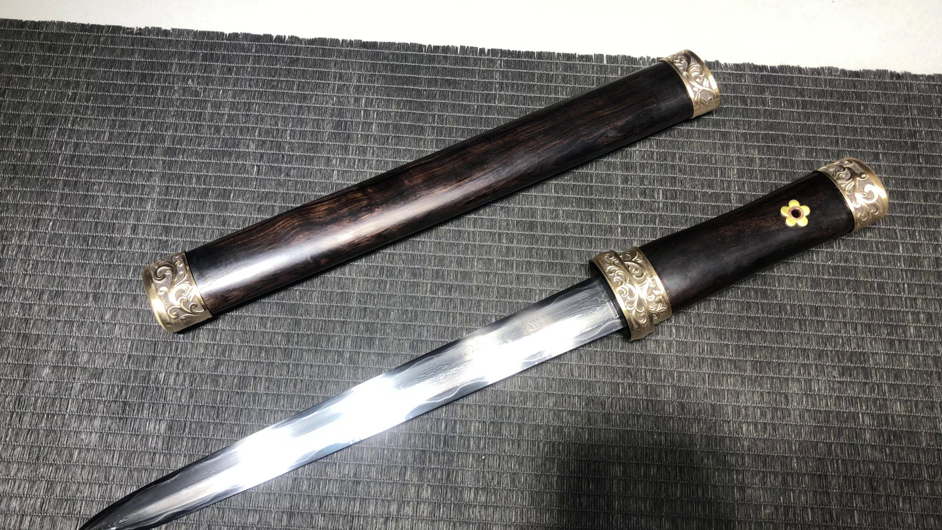920 New Handmade Short 12-inch Hundred Refined Steel Burnished Blade Short Sword - Tang Grass Pattern Small Tang Sword