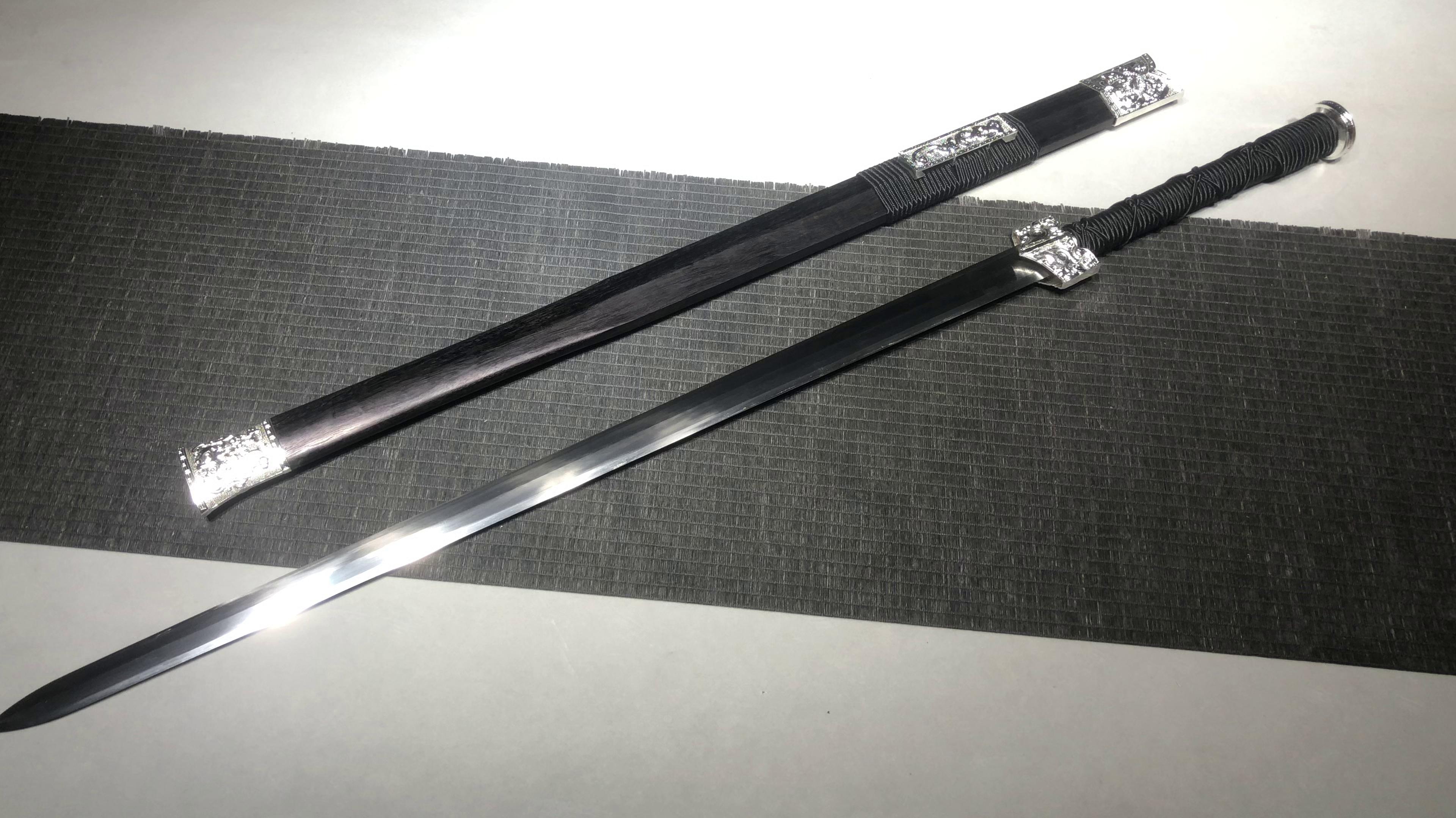 660 New Handmade Long 28-inch High Manganese Steel Han Sword - Silver Dragon Han Sword