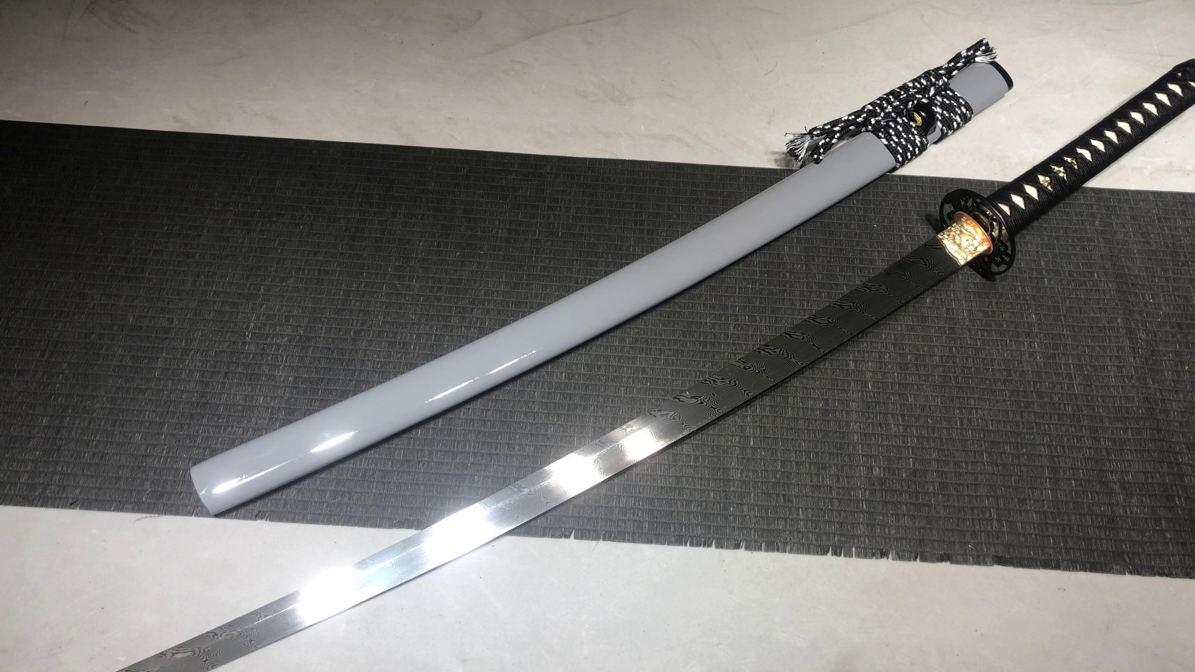 860 New Handmade Long 26-inch Twisted Pattern Flower Pattern Steel Samurai Sword - Sakura Beating Sword